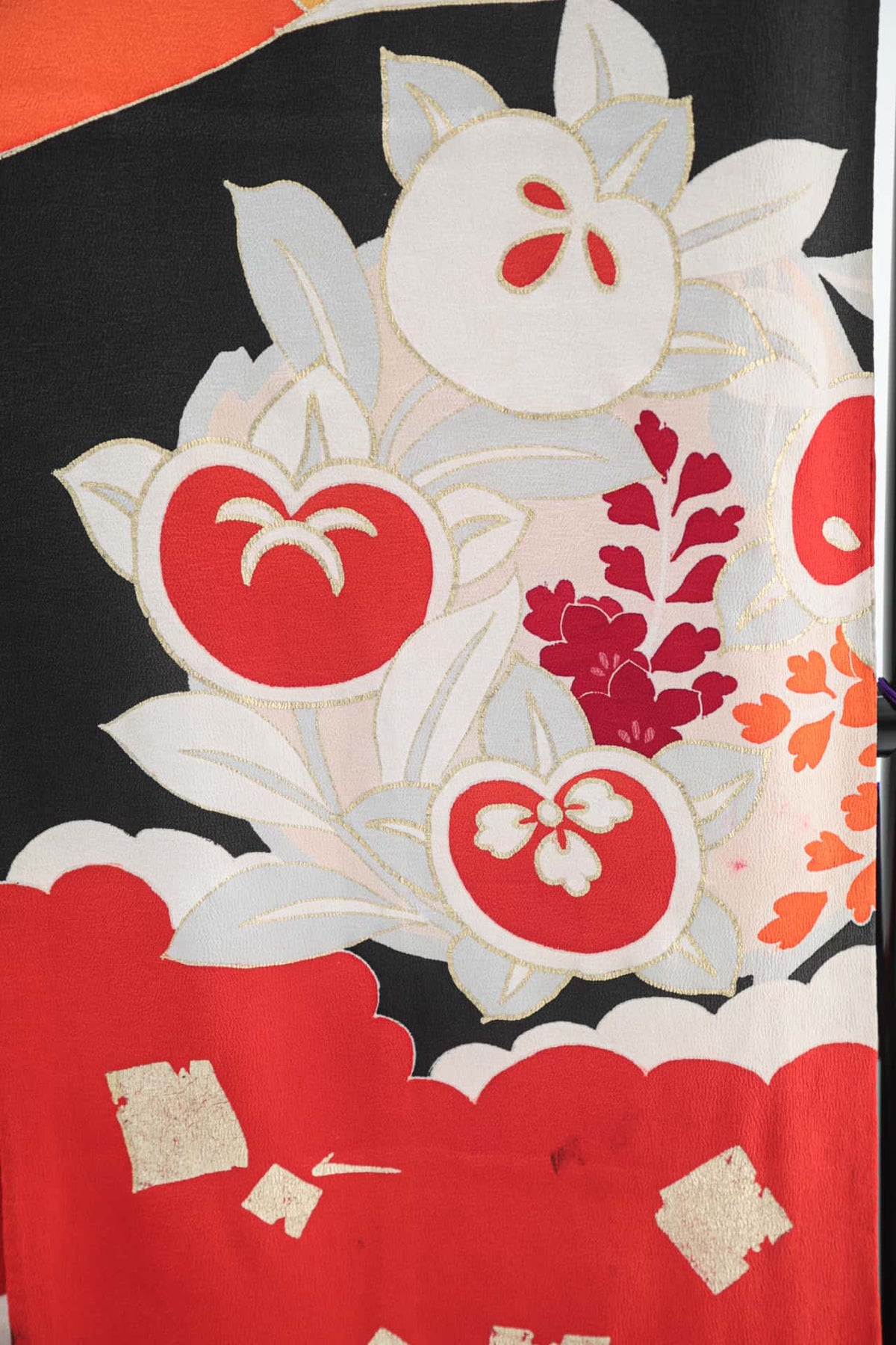 雲取に幔幕と薬玉の黒振袖 | F-001