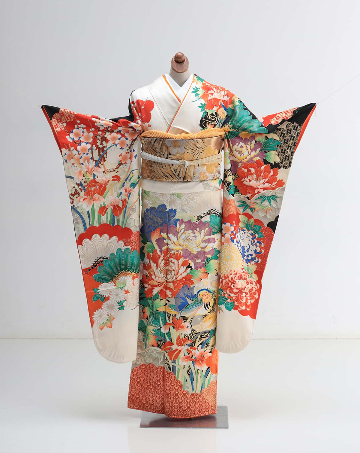 花咲き乱れる間におしどりの振袖 | F-007