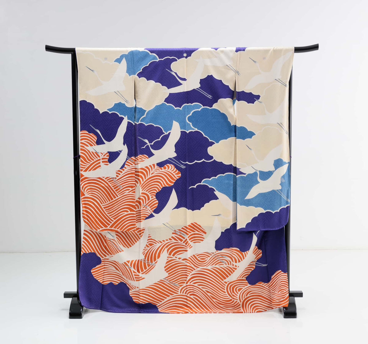 抽象雲取と波間に鶴の舞う振袖 | F-008