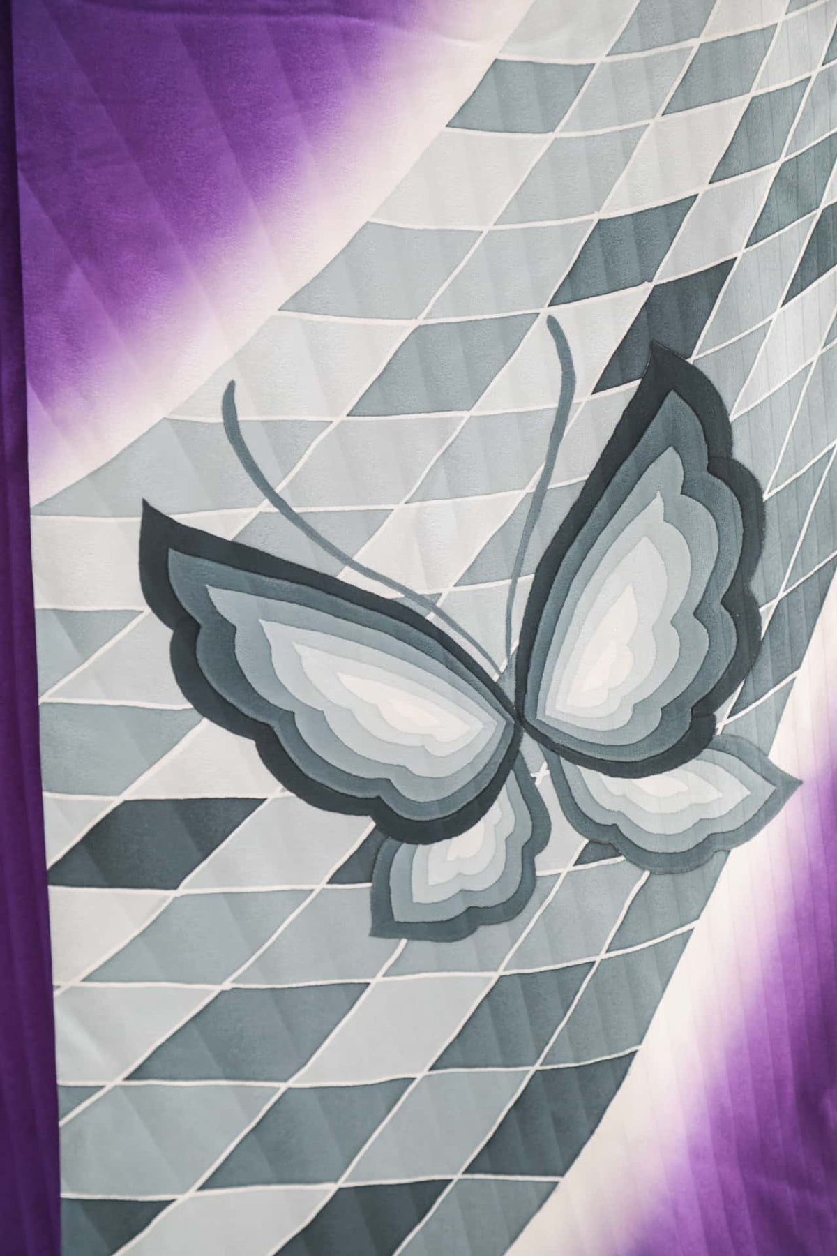 幾何学熨斗に蝶の舞う振袖 | F-009